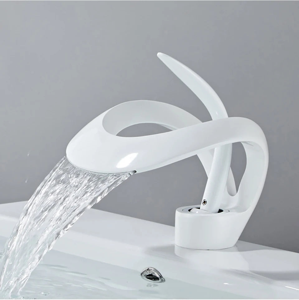 Creative Matte Golden Bathroom Basin Faucet Black Waterfall Vessel Sink Faucet Brass Vanity Sink Mixer Tap Hot Cold Basin Faucet